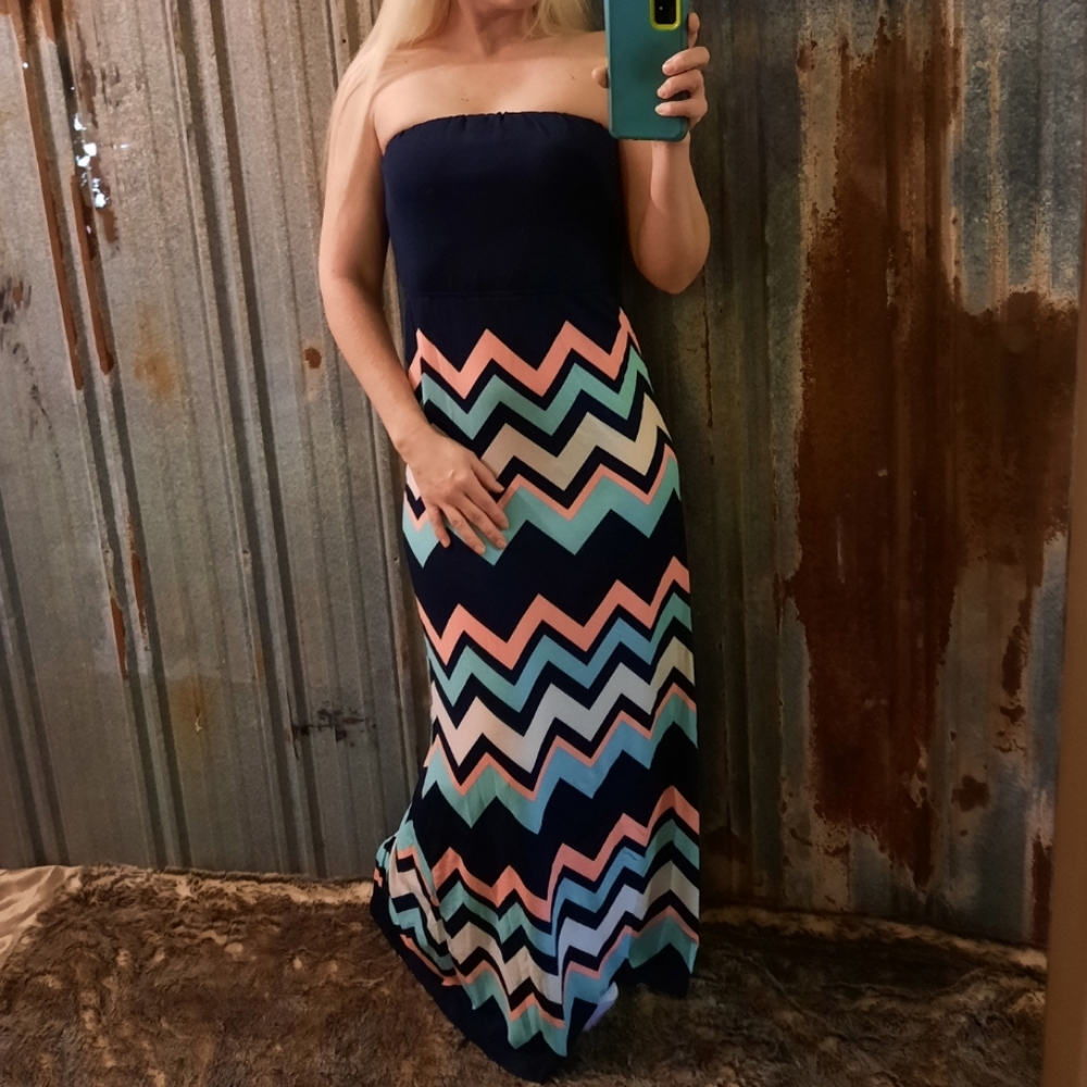 Bandeau Empire Waist Chevron Print Flowy Maxi Dress